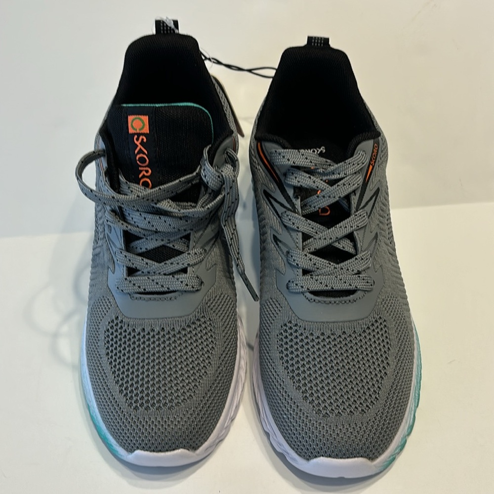 Skora Women's Oanglo Gray Running Sneakers